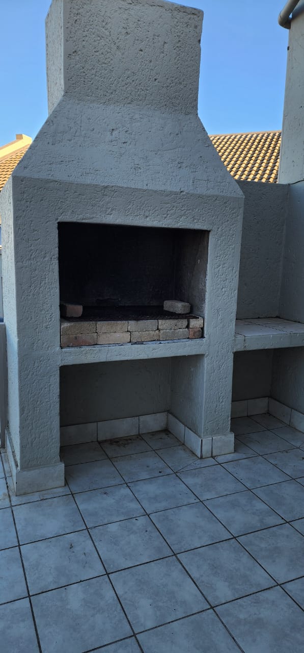 2 Bedroom Property for Sale in Dana Bay Western Cape